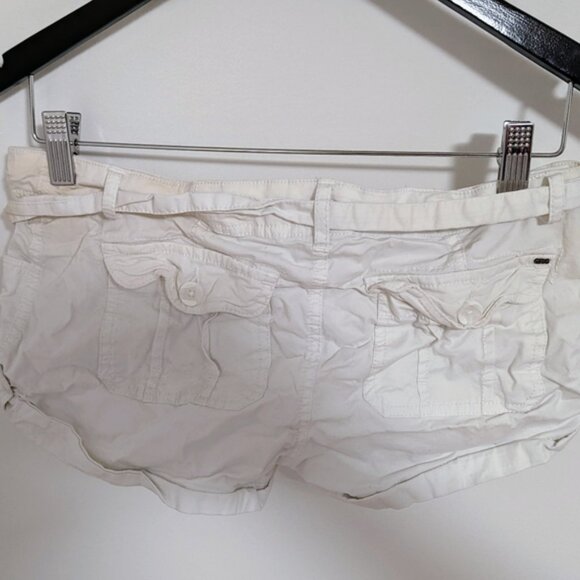 White Shorts - Womens Size 5 - Picture 3 of 4